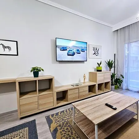Yellow Kitchen Apartment, City Central Location 塞萨洛尼基